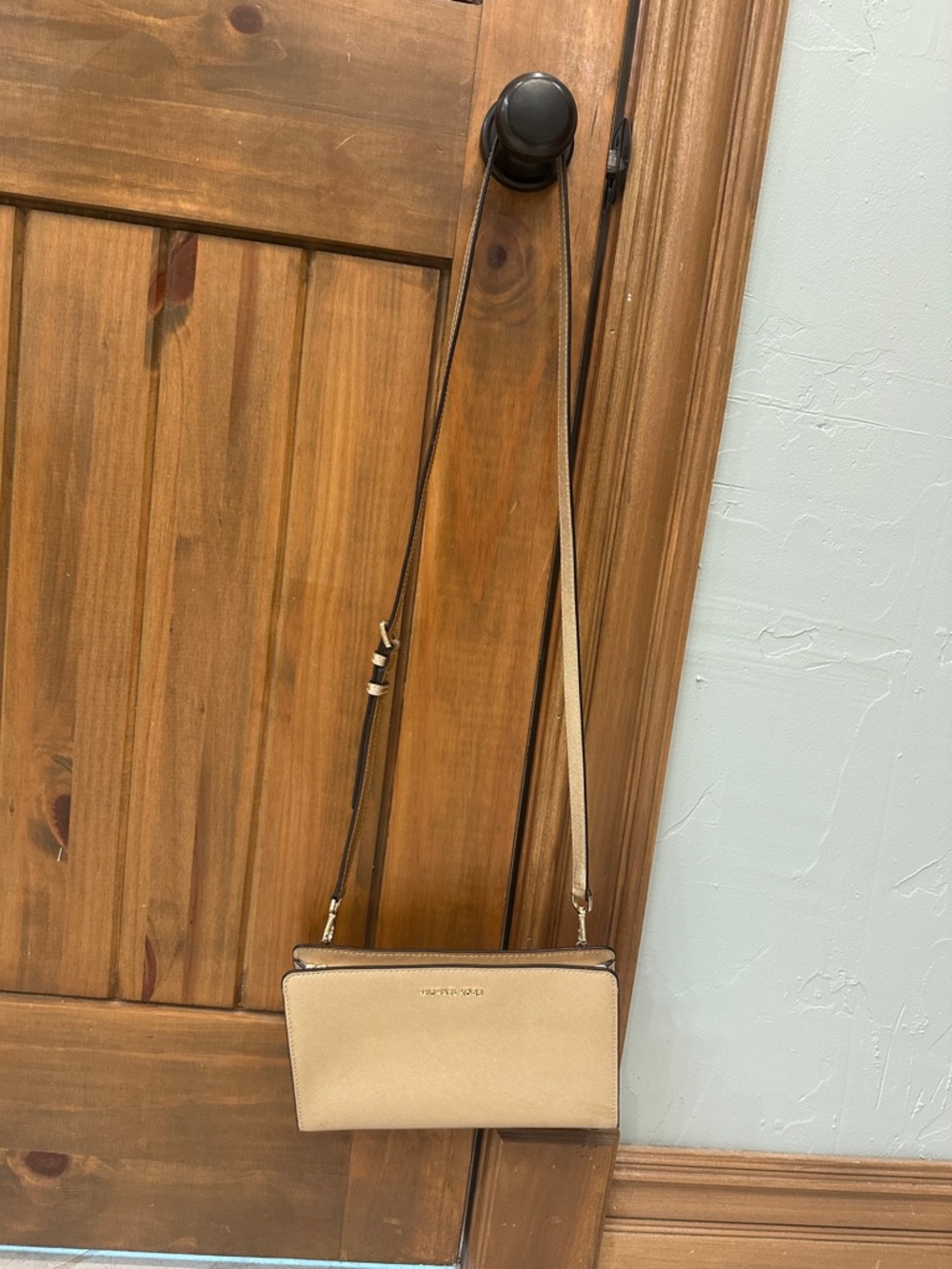 Michael Kors Jet Set Saffiano Leather Crossbody Bag in Gold - Picture 2 of 6